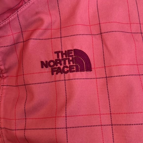 The North Face girls jacket - Picture 2 of 14
